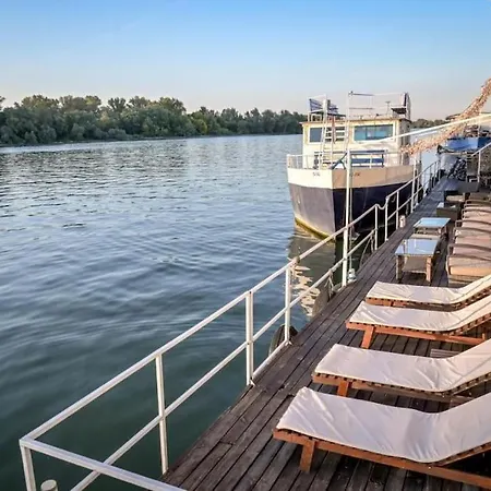 Dorcol Harbor Apartment *
